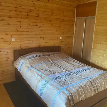 гостинний двір у дядька івана * Mizhhirya (Transcarpathia)