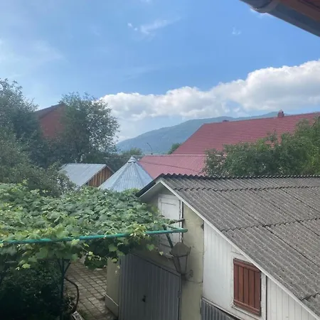 гостинний двір у дядька івана *